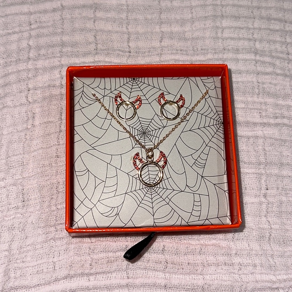 Devil earrings and necklace
